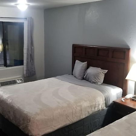 Hotel 2 Queen Beds Hotel Room 220 Booking Stillwater Exterior foto